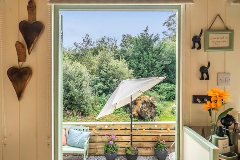 Spinney Retreats - 2 X Unique Shepherds Huts Dog Friendly Northampton Exterior foto